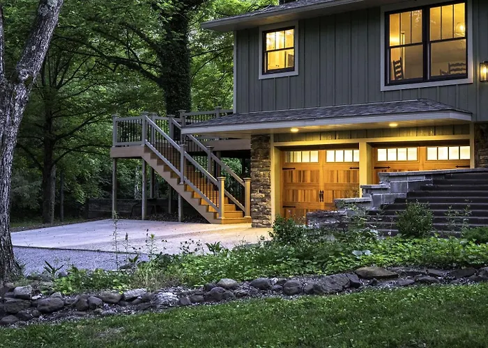 Fireplace Fire Pit Shaded Deck * Simpson